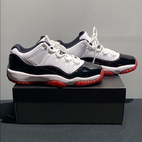 AIR JORDAN 11 RETRO BRED (LOW TOP) SIZE 7 - Picture 3 of 5